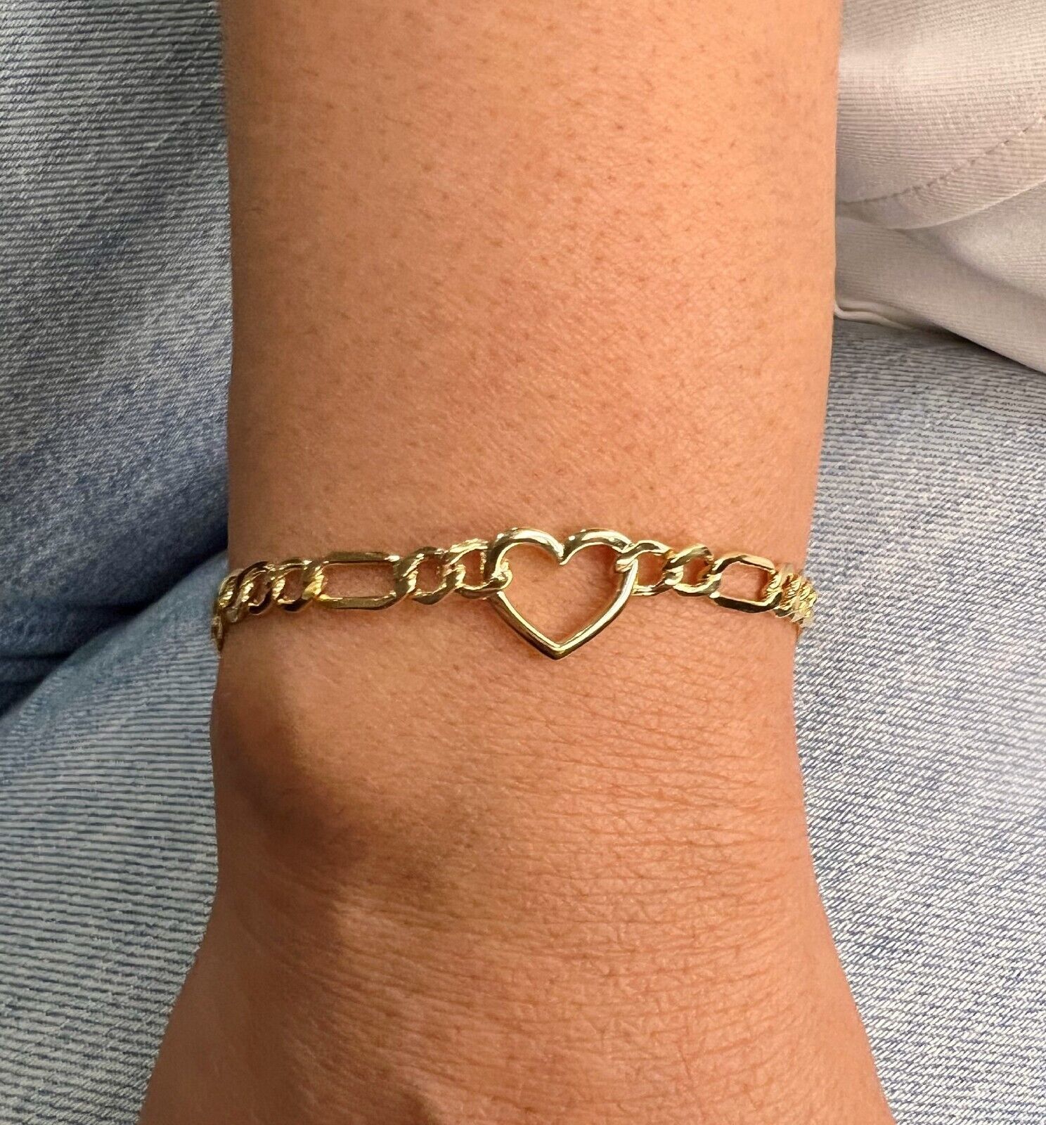 14k Yellow Gold Heart Chain Bracelet - 7 Inch Figaro Link Bracelet with Heart