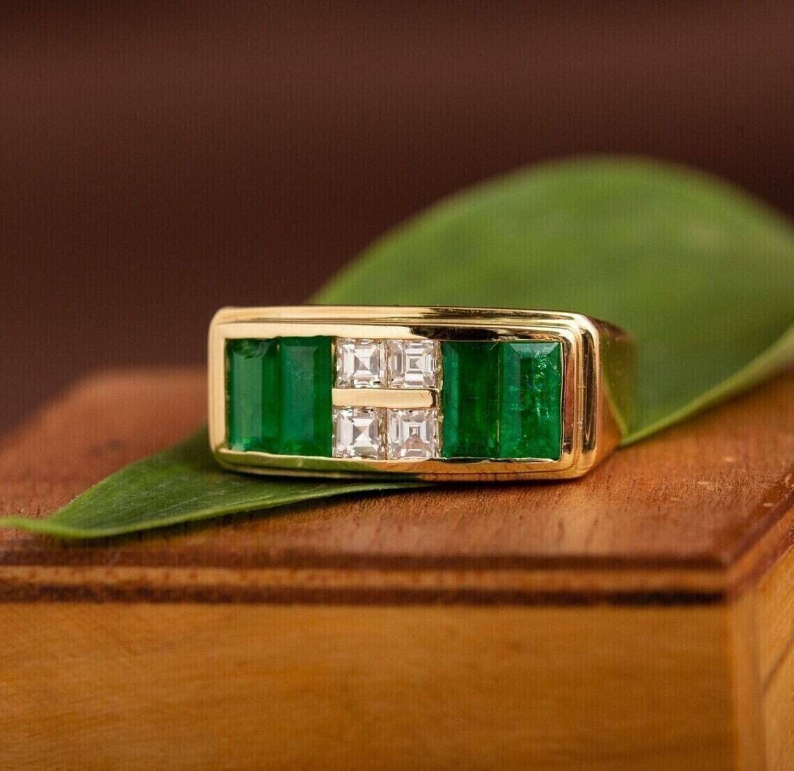 2.50CT Emerald Cut Emerald Diamond Men 'Ring 14K Yellow Gold Finish